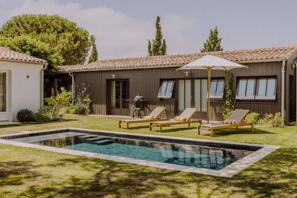 Villa Rhétaise - Loix, Reserva ahora  Hoteles en Aquitania con aparcamiento, Aparcamiento