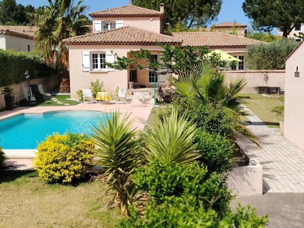 Villa Dolce Barbara, Réserver  Tourbes Hérault