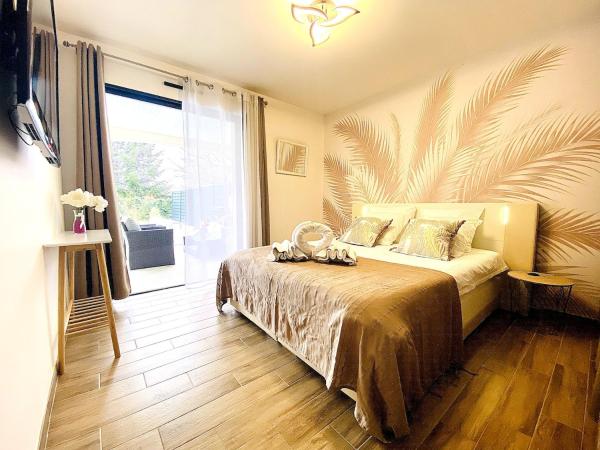 Villa Classée 3 étoiles familiale calme et nature, Reserva ahora  Hoteles en Aquitania con aparcamiento, Aparcamiento