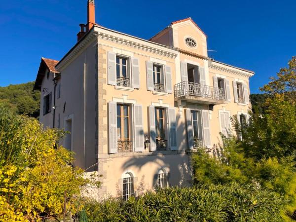 Maison La Julianne, Prenota  Hotel a Alvernia con parcheggio, Parcheggio