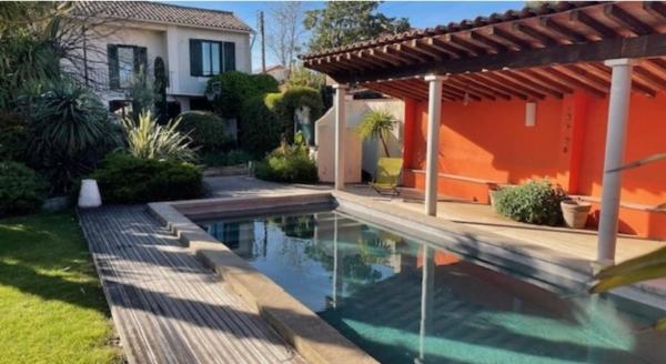 Villa Impressionniste, Réserver  Hôtels à Hérault avec piscine, Piscine