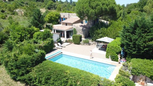 Villa des Amandes, Réserver  Hôtels à Hérault avec piscine, Piscine