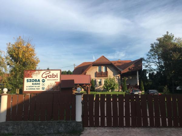 Gabi Magánszálláshely, Réserver Maison d'hôtes Hôtels à Western Transdanubia avec parking, Parking