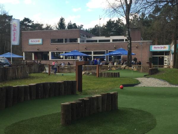 Harba Lorifa, Buchen Sie Hostel Valkenswaard De Kempen