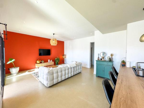 Villa neuve moderne, Buchen Sie  Hotels in Gard mit Parkplatz, Parkplätze