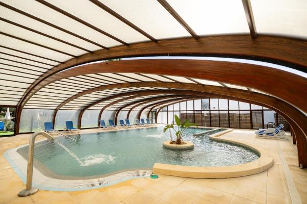 Camping La Pointe du Médoc, Prenota  Hotel con piscina a Medoc, Piscina