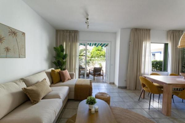 Pura Vida by Maspalomas Holiday Villas, Buchen Sie  Hotels mit Pool in Gran Canaria, Schwimmbad