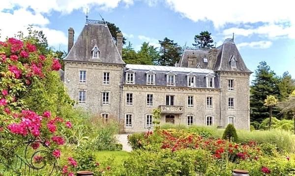 Gîte 1 Château Bellenau, Réserver  Saint-Côme-du-Mont 