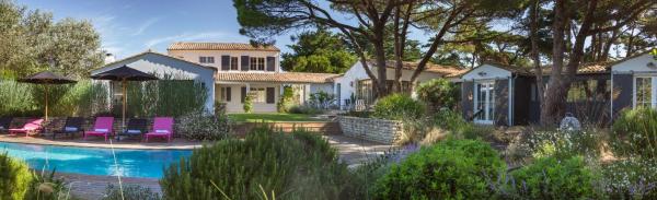 Villa Petit Marchais, Reserva ahora  Hoteles en Aquitania con aparcamiento, Aparcamiento