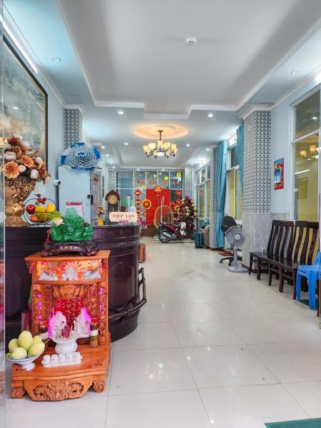 KHÁCH SẠN THU NGUYỄN - Ngay BẾN NINH KIỀU, CHỢ ĐÊM, Buchen Sie  Hotels in Mekongdelta mit Parkplatz, Parkplätze
