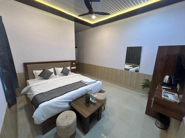 Blackberry Resort Pushkar - Nature with Pool, Prenota  Hotel a Rajasthan con piscina, Piscina