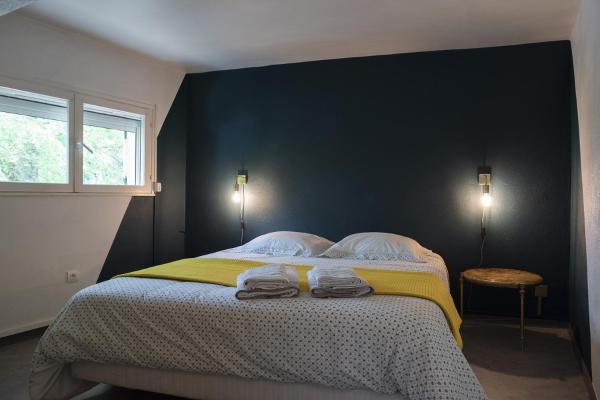 La Villa Plaisance - maison et Chambres d hôtes à proximité de Châteaneuf-du-Pape, Prenota  Bedarrides Valchiusa