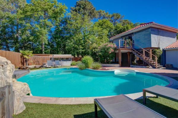 Villa des Albizzias, Reserva ahora  Hoteles en Aquitania con aparcamiento, Aparcamiento