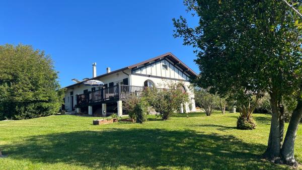 Villa bord de mer Pays Basque Bidart - Biarritz - Guethary - St Jean de Luz, Prenota  Hotel a Aquitania con parcheggio, Parcheggio