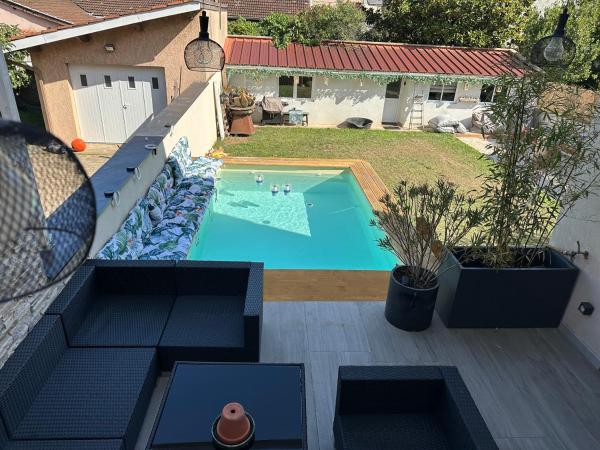Villa lyon 8e, 8 personnes Piscine jardin, parking privé, terrain de pétanque, Prenota  Hotel a Monplaisir con parcheggio, Parcheggio
