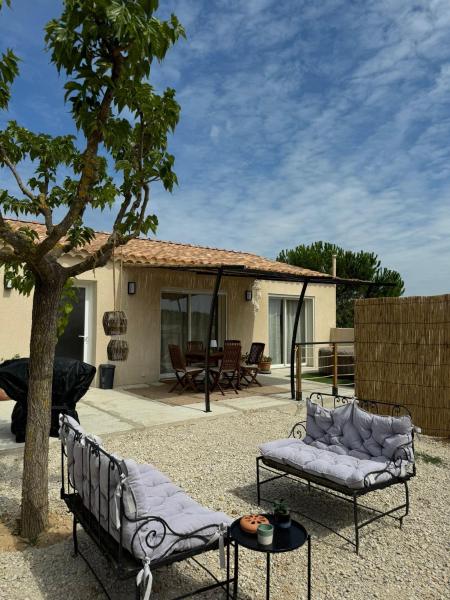 La Farigoule - Villa avec spa, clim, terrasse, Buchen Sie  Hotels in Gard mit Parkplatz, Parkplätze