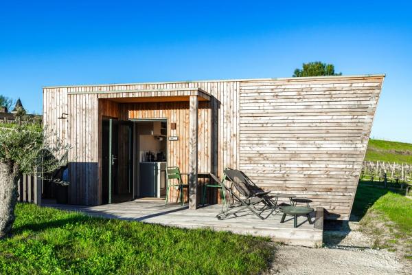 Vineyard Cabins at Château Puynard, Reserva ahora  Hoteles en Aquitania con aparcamiento, Aparcamiento