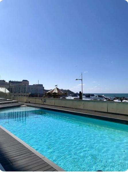 Victoria Surf studio dexception, Prenota  Hotel a Aquitania con piscina, Piscina