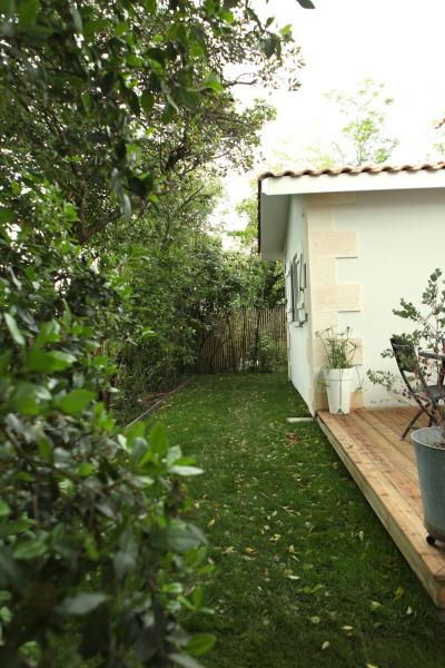 Villa Petit Caprice - Piscine privée au calme dans jardin arboré, Reserva ahora  Hoteles en Aquitania con aparcamiento, Aparcamiento