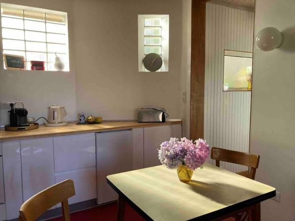Villanelle maison en centre hyper calme et au vert, Reserva ahora  Hoteles en Aquitania con aparcamiento, Aparcamiento