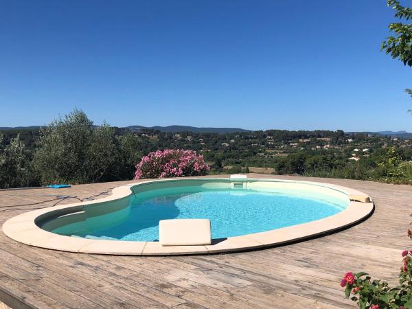 Villa de Charme magnifique vue Panoramique et Piscine, Prenota  Hotel con piscina a Alvernia, Piscina