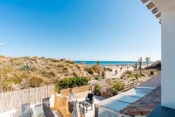 Villa Roquille direct beach access, Réserver  Hôtels à Hérault avec parking, Parking
