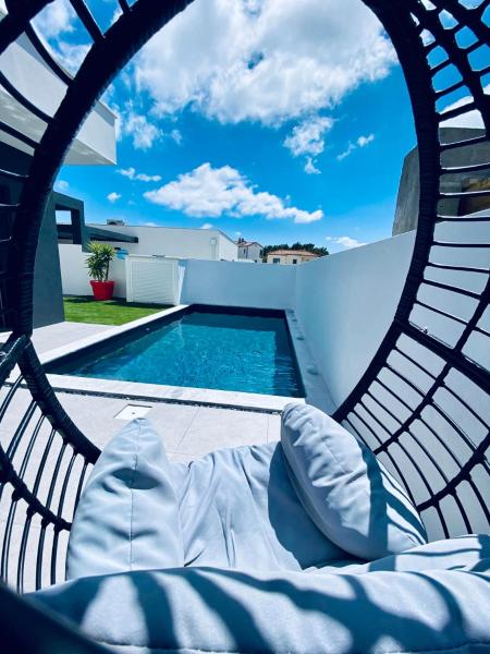Villa Estrela, Book  Lourinhã 