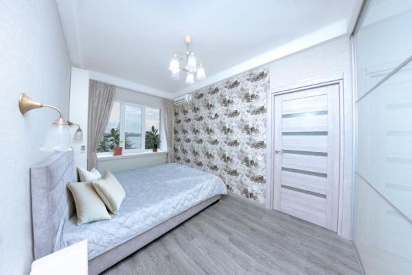 Сичеславская Набережная 39. Люкс 2 кв, Buchen Sie  Hotels in Oblast Dnipropetrowsk mit Parkplatz, Parkplätze