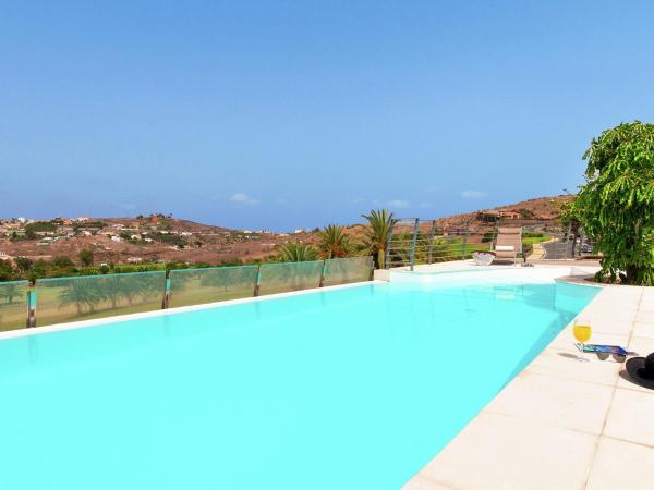 Belvilla by OYO Vibrant Villa with Swimming Pool, Prenota  Hotel con piscina a Gran Canaria, Piscina