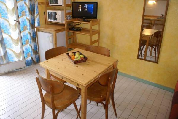 Villa 12, Port Vénus au village naturiste, Réserver  Le Cap d'Agde Hérault