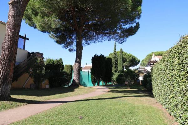 Appartement Duplex 301 Tennis Village 6 Personnes, Réserver  Hôtels à Hérault avec piscine, Piscine