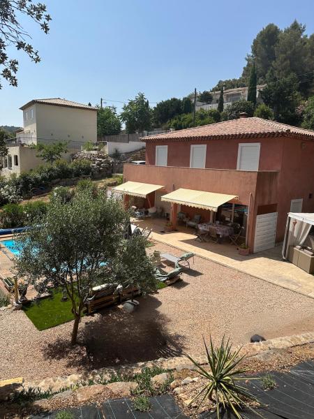 Villa 3ch piscine vue dégagée, Prenota  Hotel a Alvernia con parcheggio, Parcheggio