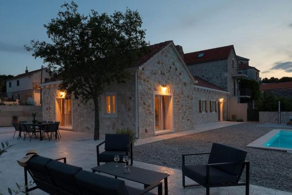 Villa Olim Civitas, Prenota  Hotel con piscina a Croatian Islands, Piscina