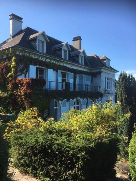 Villa Biscondau, Reserva ahora  Hoteles en Aquitania con aparcamiento, Aparcamiento