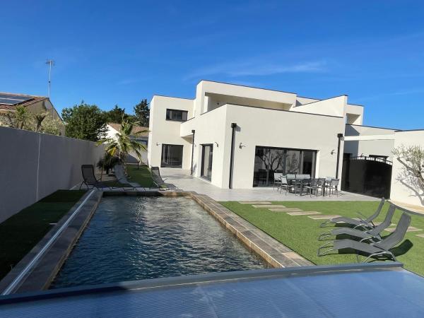 Villa Grand Nicolas Bord de Mer, Réserver  Hôtels à Hérault avec piscine, Piscine