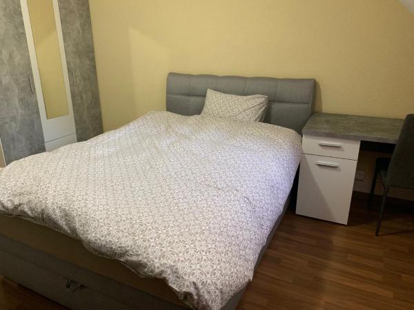 Chambre Equipè à louer, Prenota  Hotel a Canton Berna con parcheggio, Parcheggio