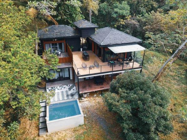 Villa Noelia, Réserver  Hôtels à Saboga avec piscine, Piscine