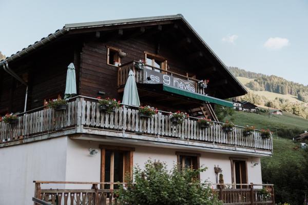 Les 9 Névés, Restaurant & Chambres dhôtes, Prenota  Hotel a Alvernia con parcheggio, Parcheggio