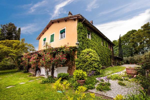Villa DAmico, charming indulgence overlooking Lucca Town Centre, Buchen Sie  Sant' Alessio Toskana