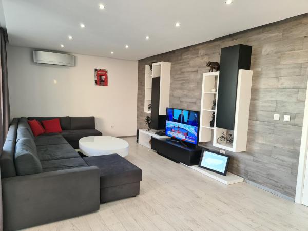 Villa ARUBA, Buchen Sie  Hotels in Dobritsch mit Parkplatz, Parkplätze