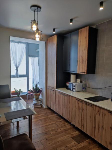 Апартаменти в центрі Хмельницького, Buchen Sie Ferienwohnung Hotels in Khmelnitskiy mit Parkplatz, Parkplätze