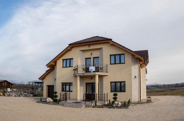 AGROPENSIUNEA LUK, Prenota   
