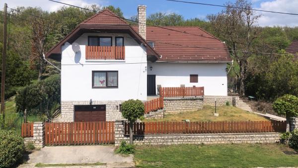 Balatoni Family House, Buchen Sie  Hotels mit Pool in Mitteltransdanubien, Schwimmbad