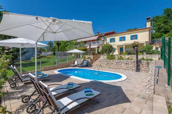 Villa Emma, Prenota  Lanišće Istria