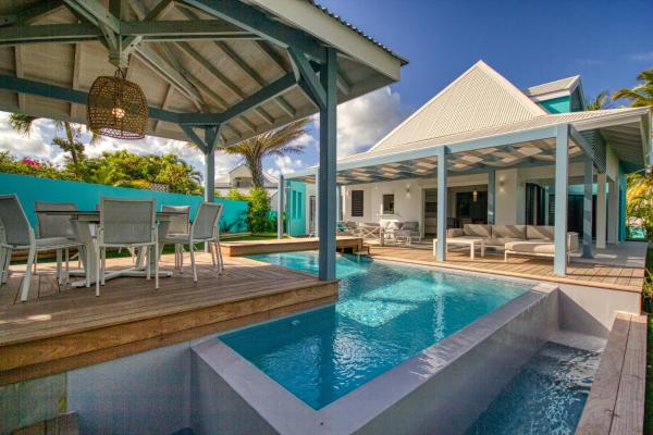 GPSF102 - 8 pax, Reserva ahora  Hoteles con piscina en Grande-Terre, Piscina