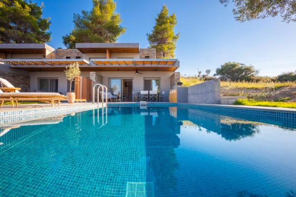 Olive White Villa, Prenota  Hotel a Macedonia con parcheggio, Parcheggio