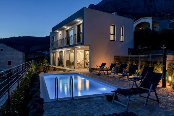 Villa Smart, Buchen Sie  Hotels in Gespanschaft Split-Dalmatien mit Parkplatz, Parkplätze