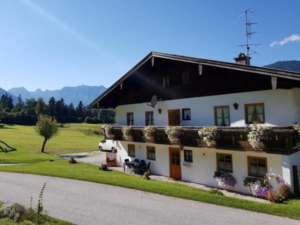 Ferienwohnungen Hammerstiel, Book  Bavaria Hotels with a Parking, Parking