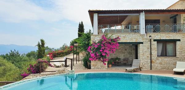 Villa Eos, Prenota  Hotel a Paxoi con piscina, Piscina