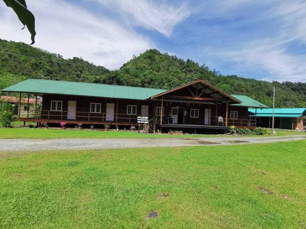 Tambatuon Homestead, Prenota  Hotel con piscina a Borneo, Piscina